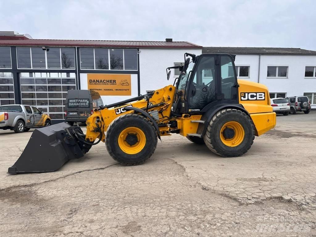 JCB TM 320 S مناولات متداخلة