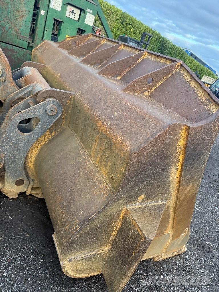 Volvo L 150 H لوادر بعجل