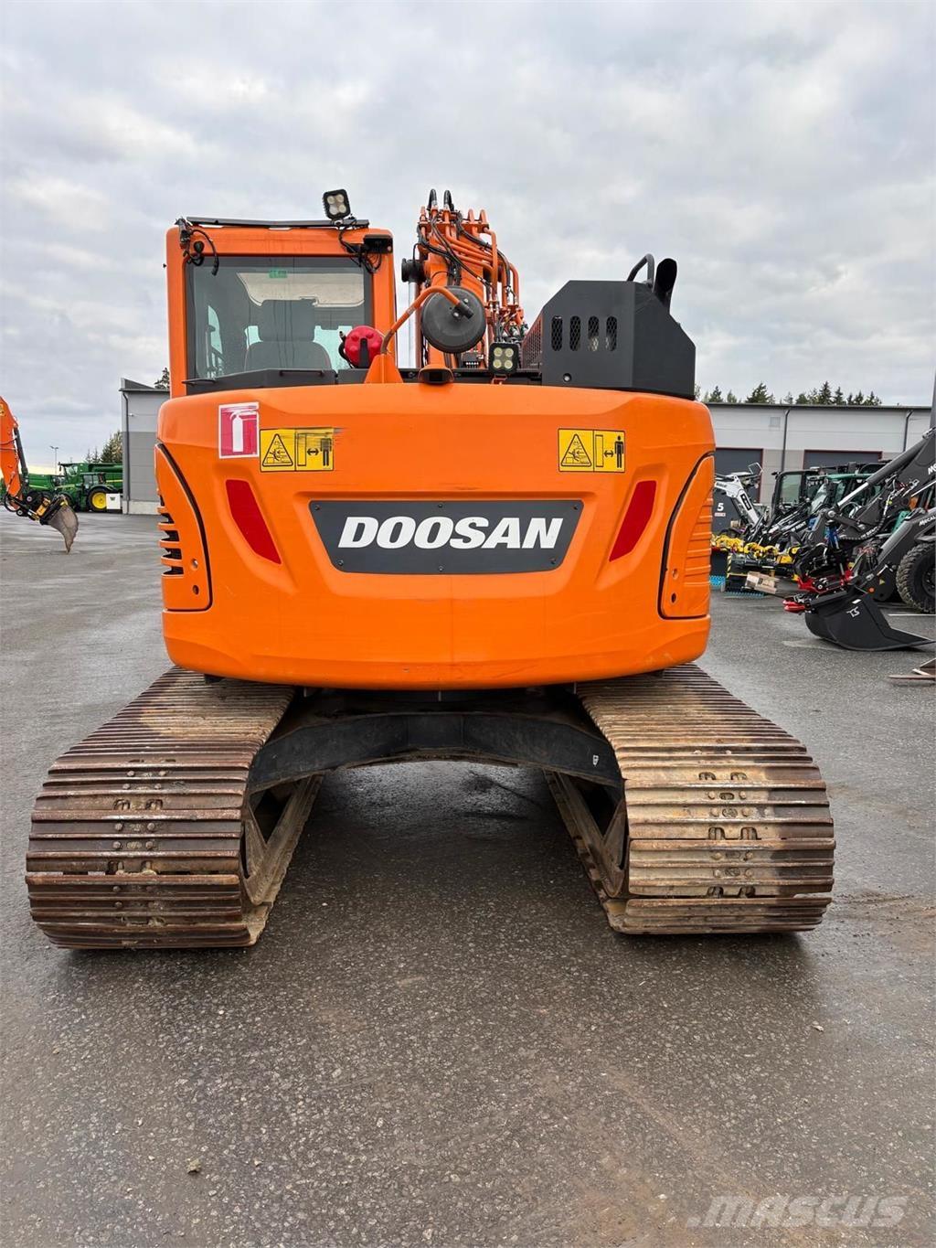 Doosan DX140LCR-5 حفارات زحافة