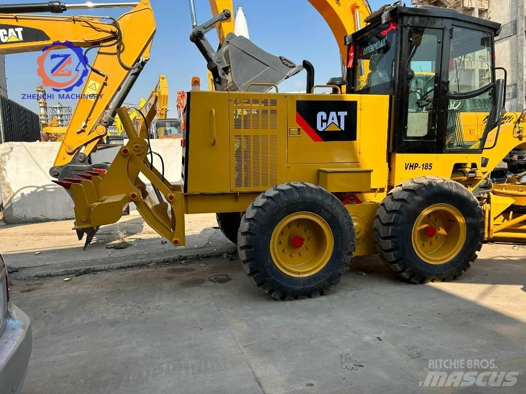 CAT 140 K معدات تمهيد الطرق