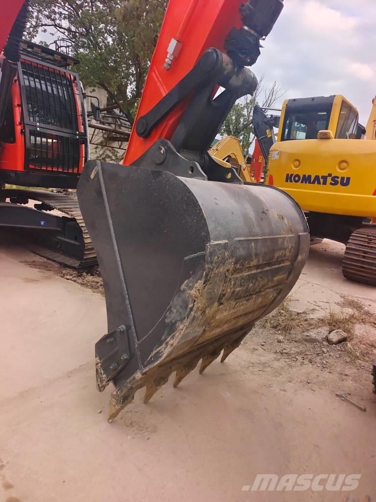 Doosan DX 225 LCA حفارات زحافة