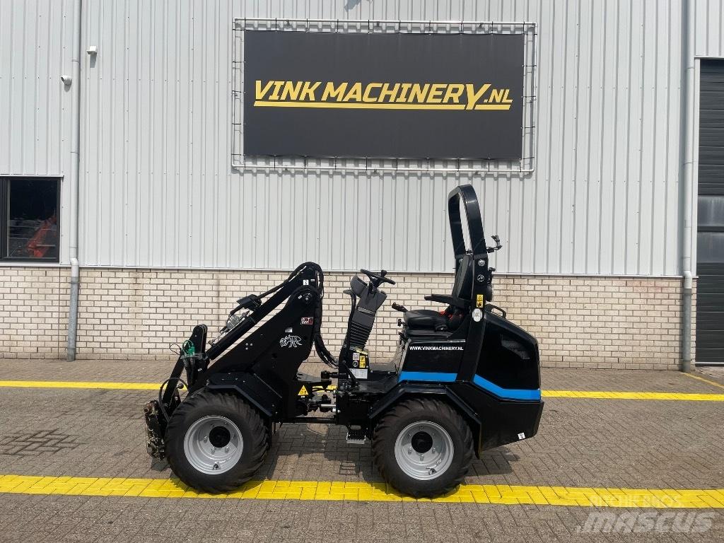 GiANT G 2200 E لوادر بعجل