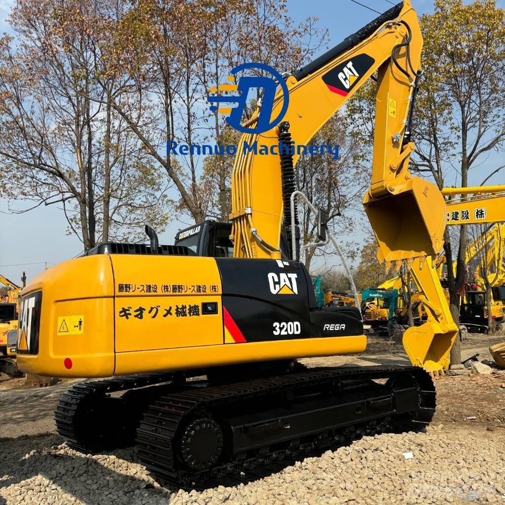 CAT 320D حفارات زحافة