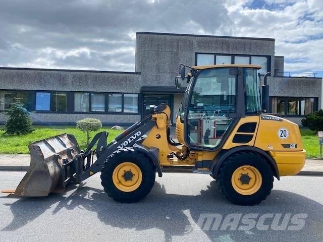 Volvo L 20 F لوادر بعجل