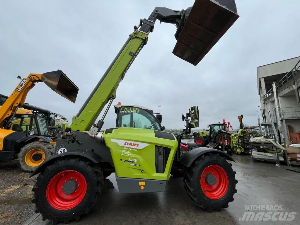 CLAAS Scorpion 1033 معدات مناولة لأغراض الزراعة