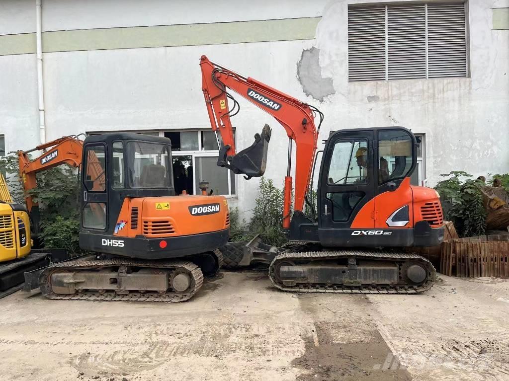 Doosan DX 60-9 C حفارات زحافة