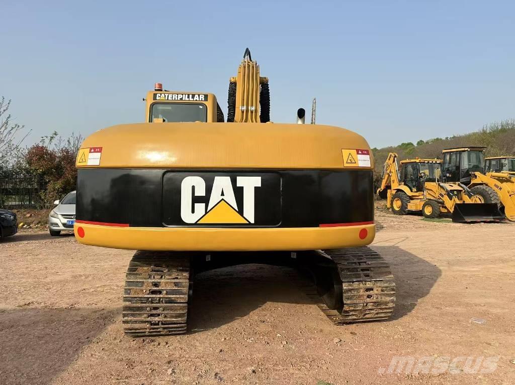 CAT 320 C L حفارات زحافة