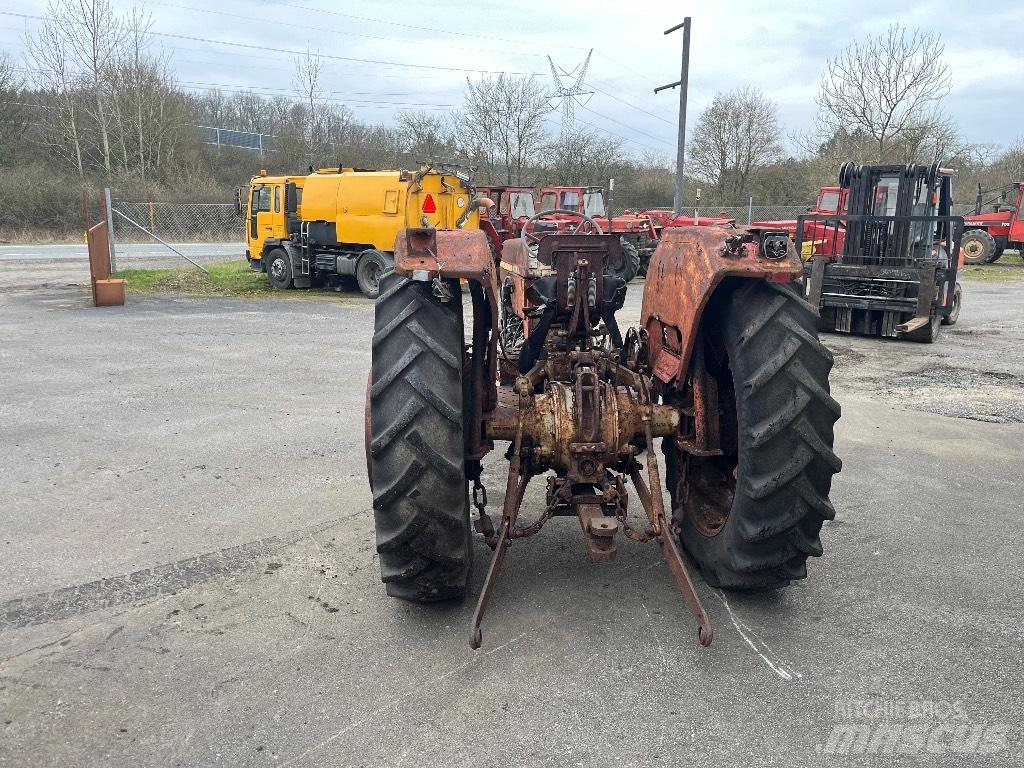 Massey Ferguson 178 الجرارات