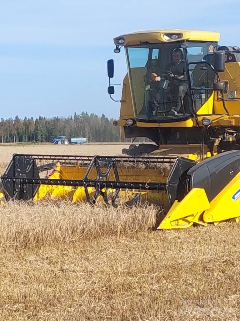 New Holland TC 5050 حصادات