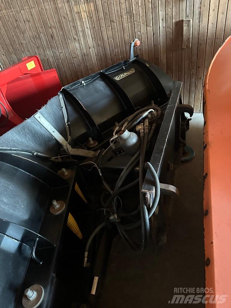 Gradmeko 320 v حراثات ونصول الجليد