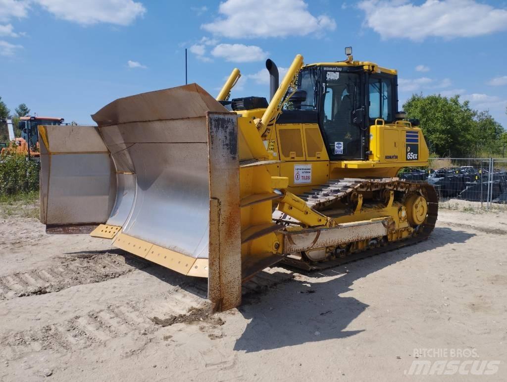 Komatsu D 65 EX-18 بلدوزرات مجنزرة