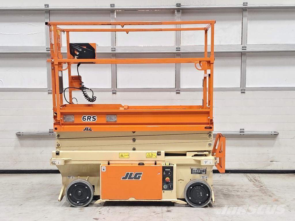 JLG 6RS رافعات مقصية الشكل