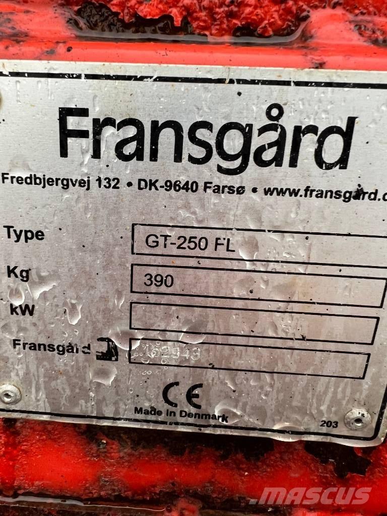 Fransgård GT 250 FL حراثات ونصول الجليد