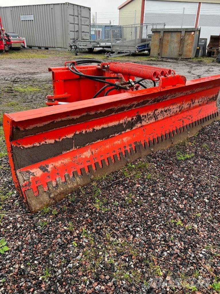 Fransgård GT 250 FL حراثات ونصول الجليد