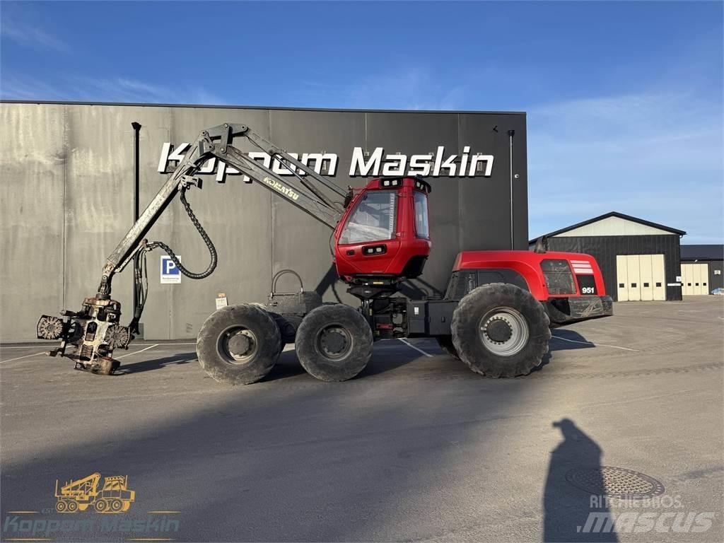 Komatsu 951 حصادات