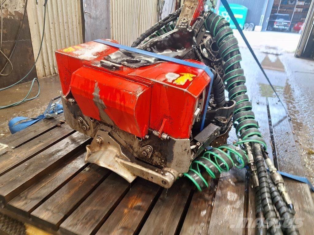 Komatsu S82 رؤوس حصادات