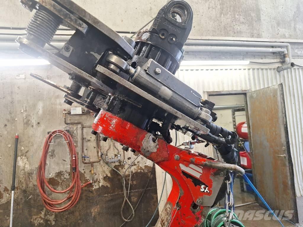 Komatsu S82 رؤوس حصادات