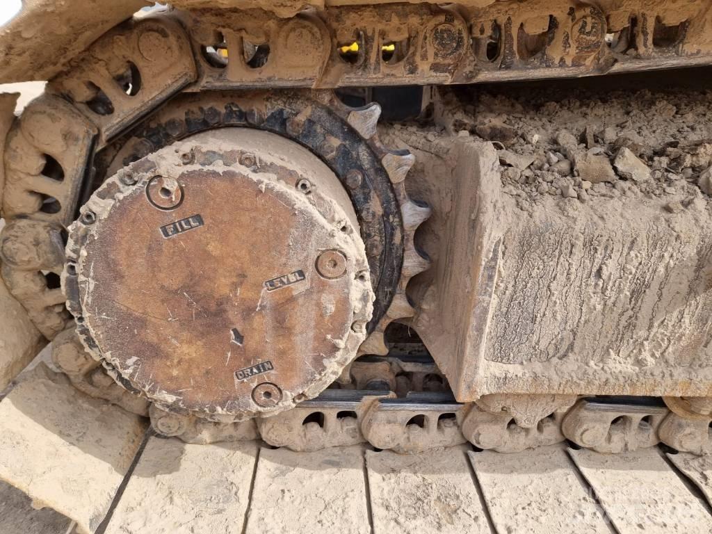 CASE CX 210 B حفارات زحافة