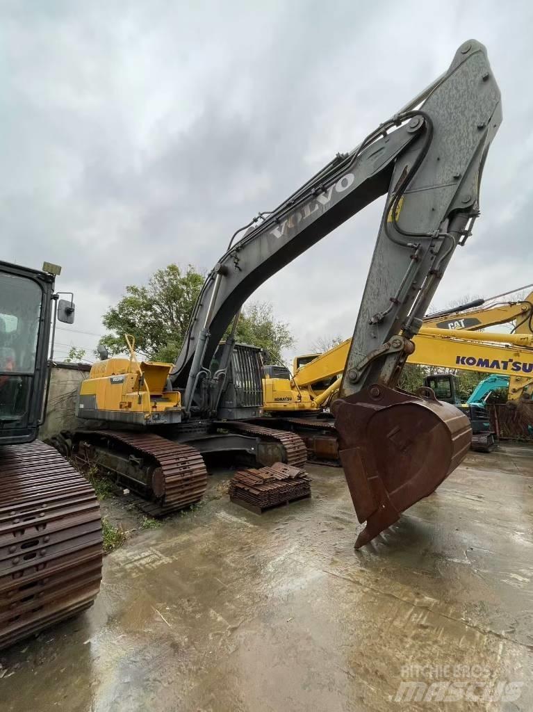 Volvo EC 380 D L حفارات زحافة