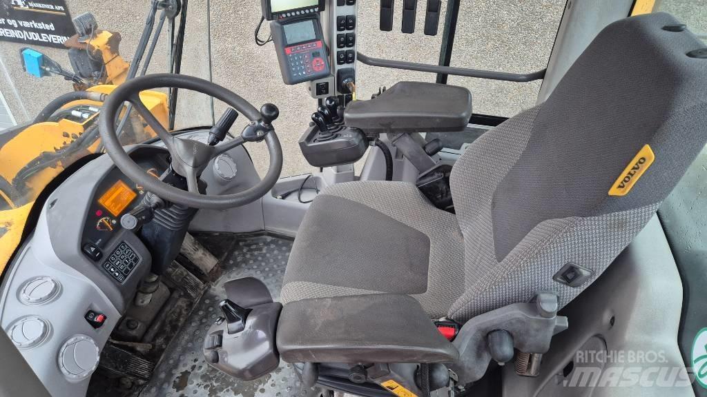 Volvo L 180 G لوادر بعجل