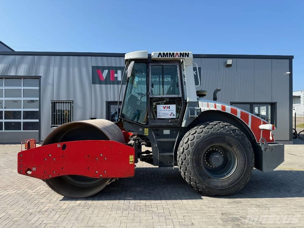 Ammann ASC 110 مداحل أحادية الأسطوانة
