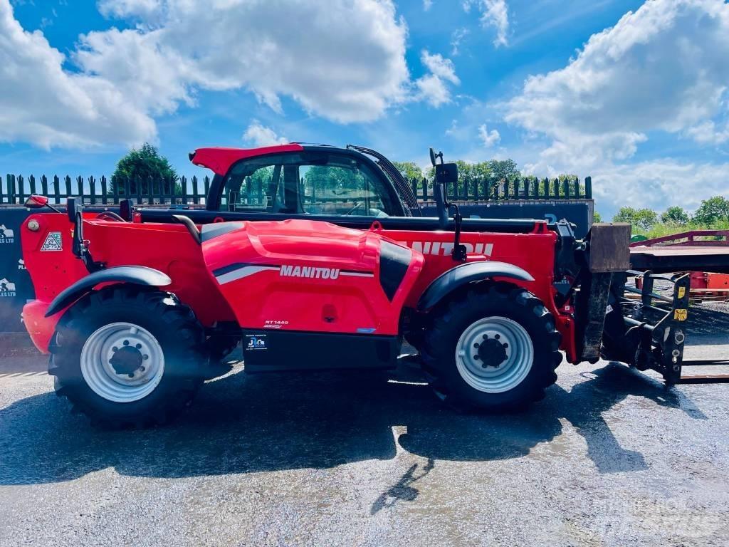 Manitou MT 1440 Easy مناولات متداخلة
