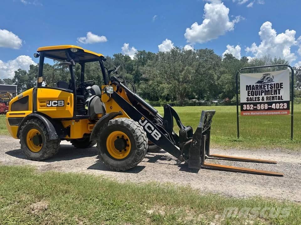 JCB 407 لوادر بعجل