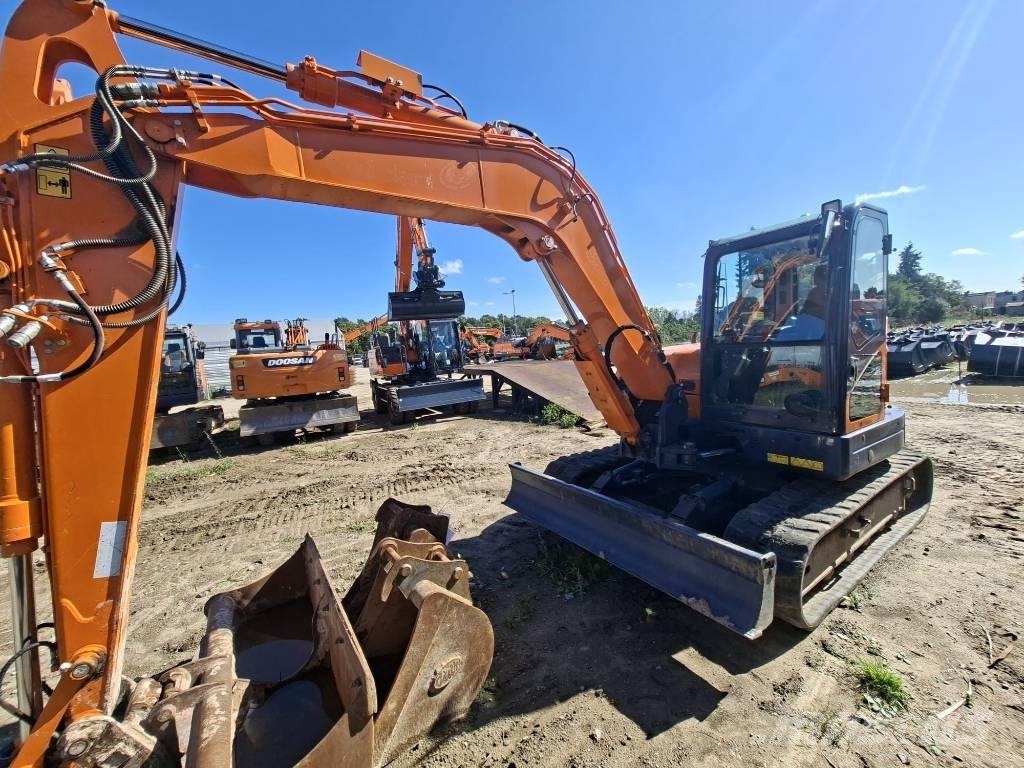 Doosan DX 85 R-3 حفارات وسط 7 طن - 12 طن