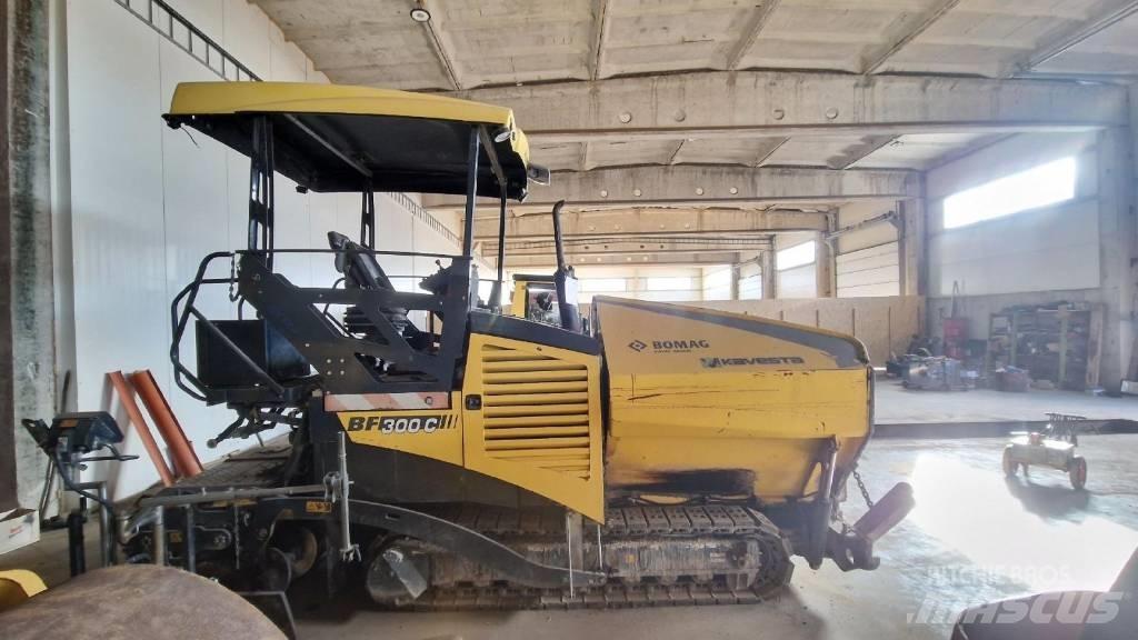 Bomag BF 300 معدات السفلتة