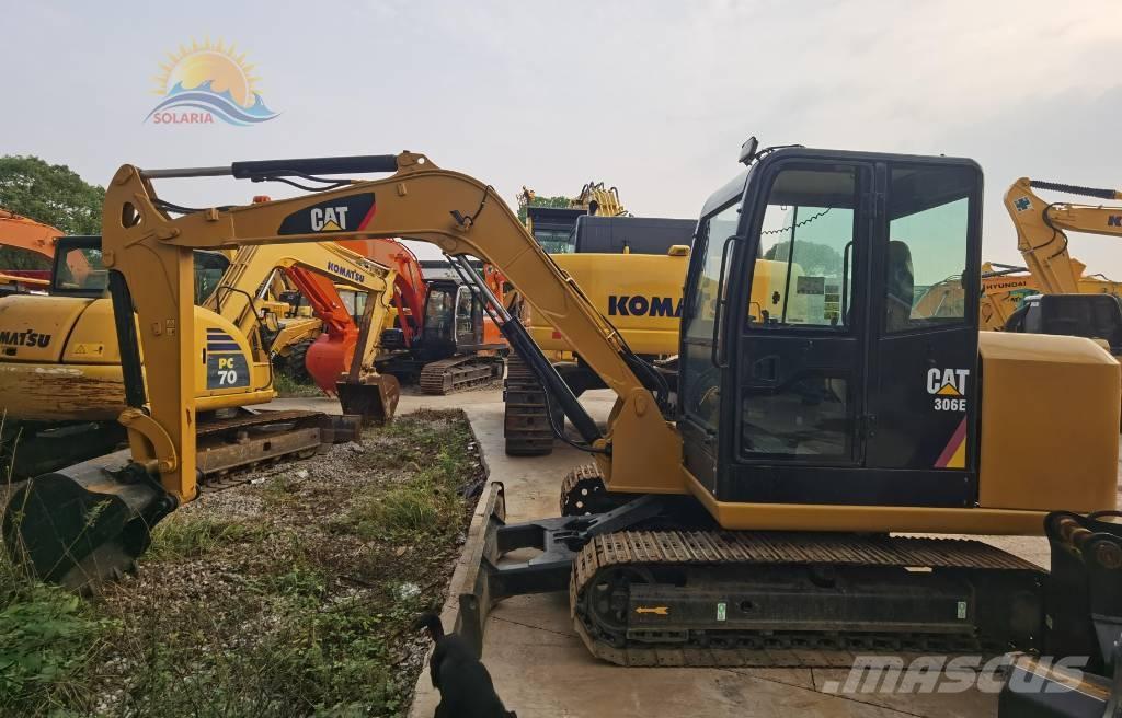 CAT 306E حفارات زحافة