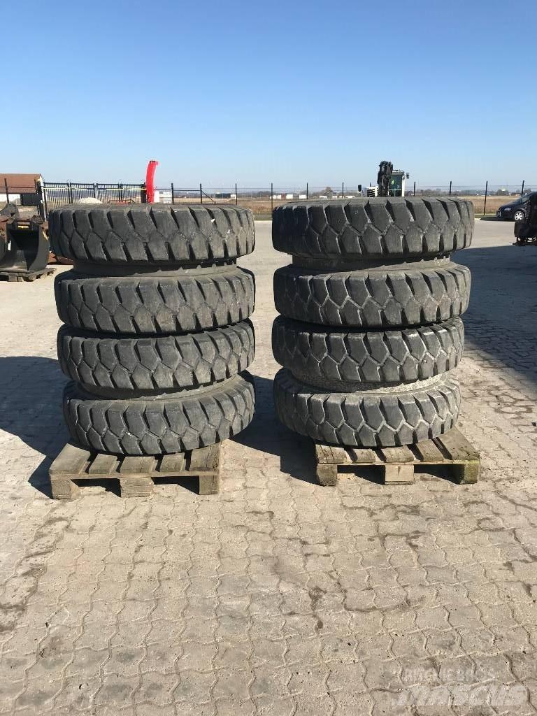 Dunlop 365/80R20 الإطارات والعجلات والحافات