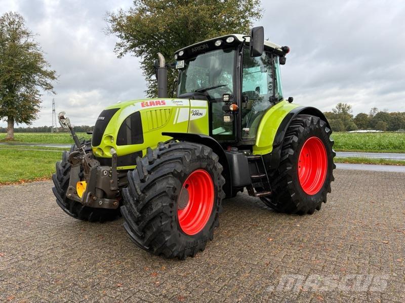 CLAAS Arion 640 الجرارات