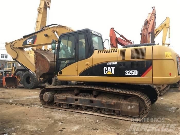 CAT 325 D حفارات زحافة