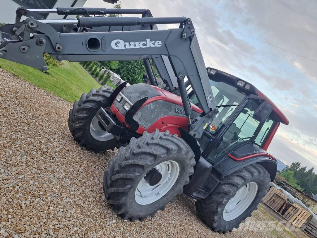 Valtra N 121 الجرارات