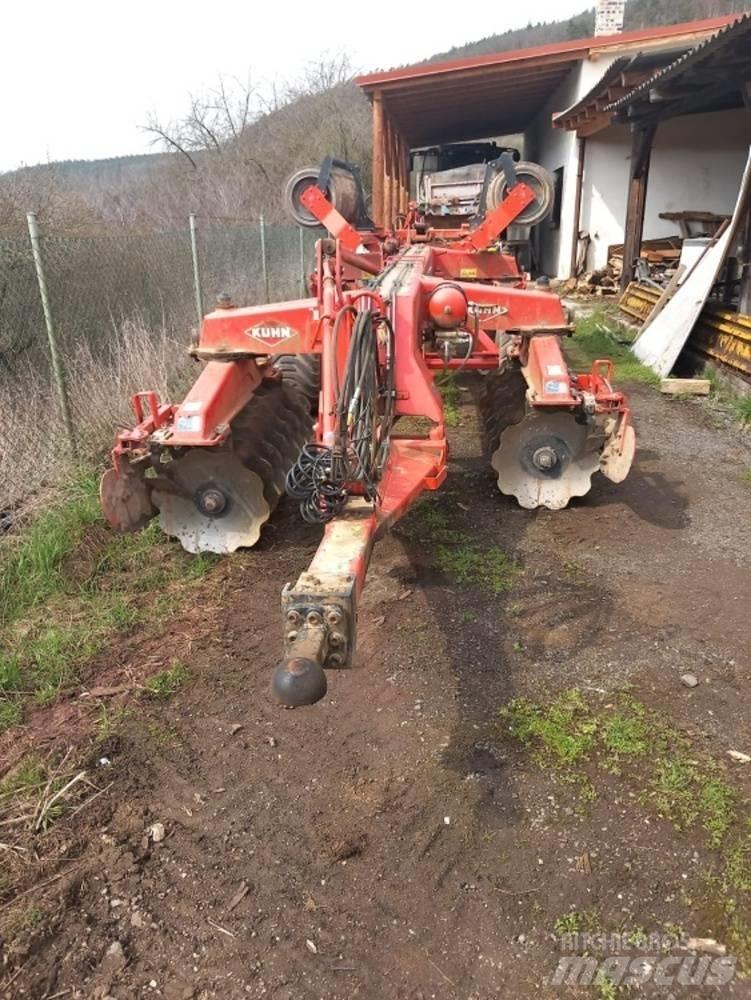 Kuhn Discover XM 2 كاسحات