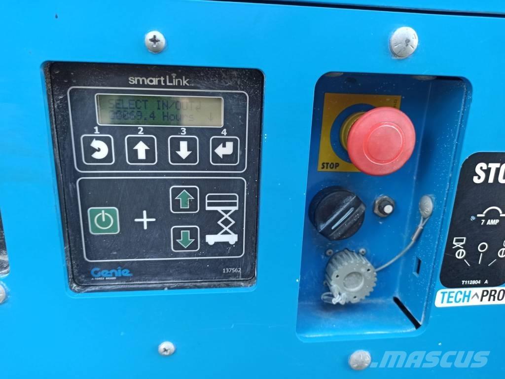 Genie GS 4655 رافعات مقصية الشكل