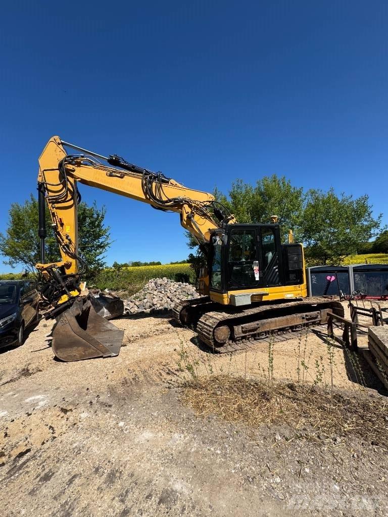 CAT 325 FL CR حفارات زحافة