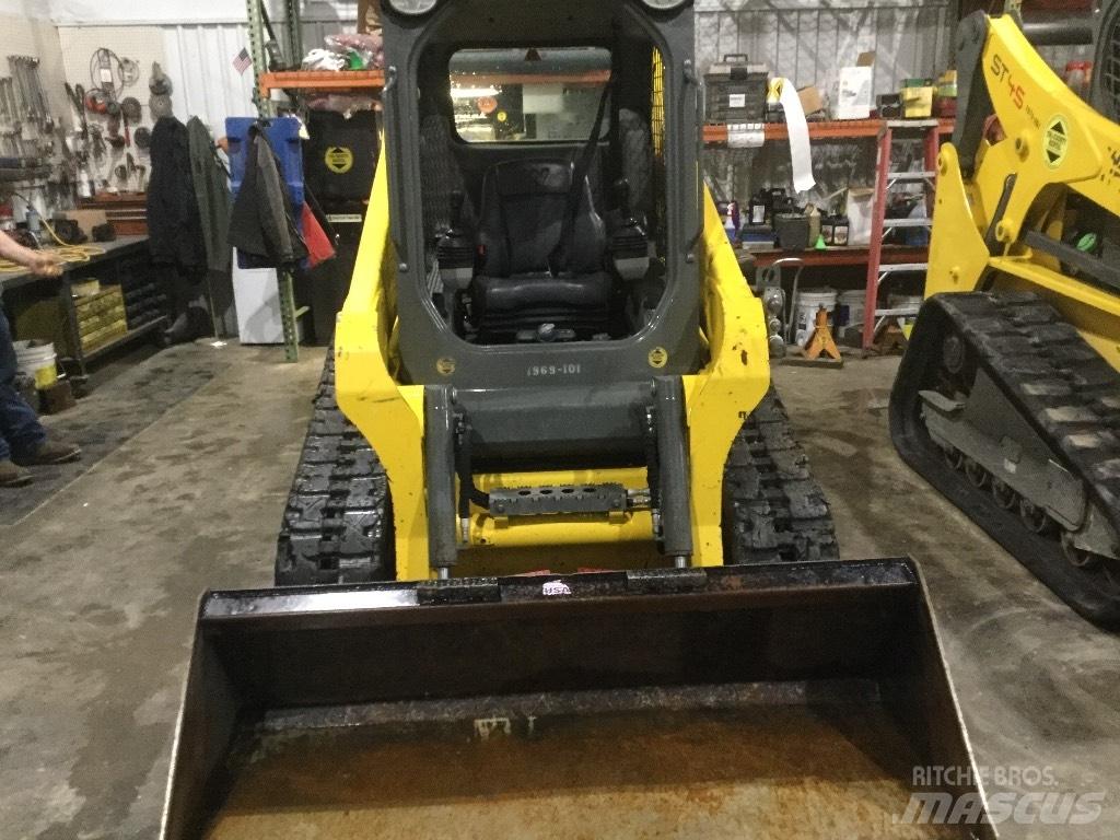 Wacker Neuson ST 31 لوادر زحافة
