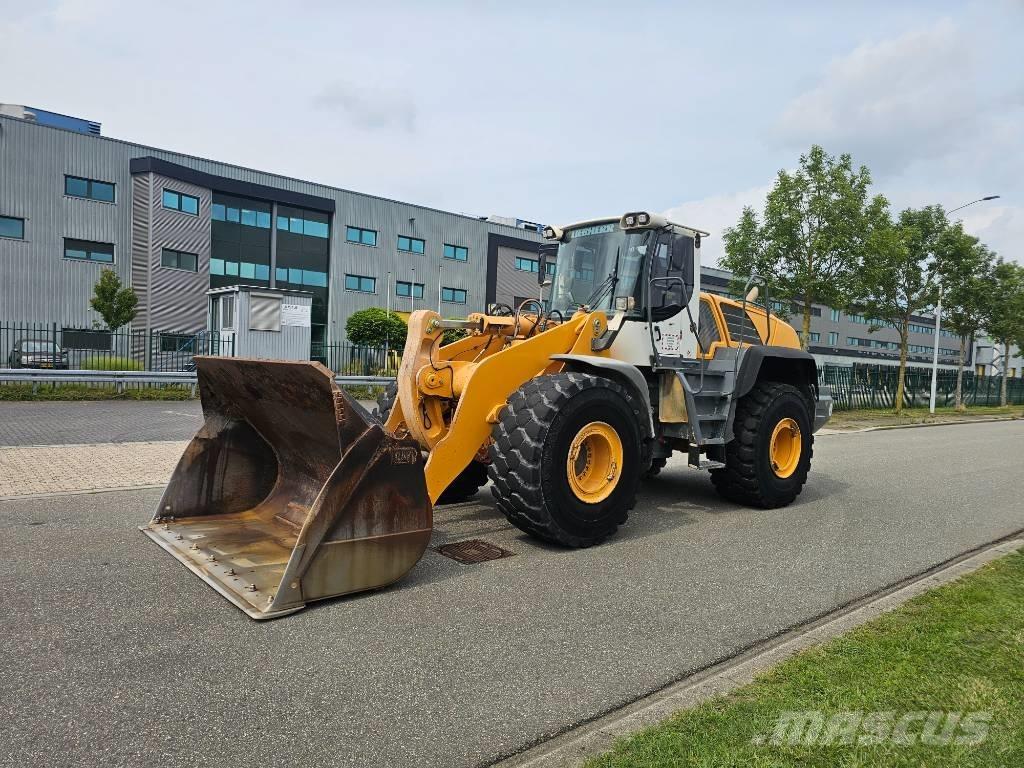 Liebherr L 580 لوادر بعجل