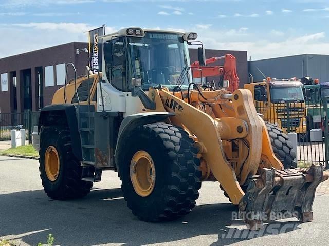 Liebherr L 580 لوادر بعجل