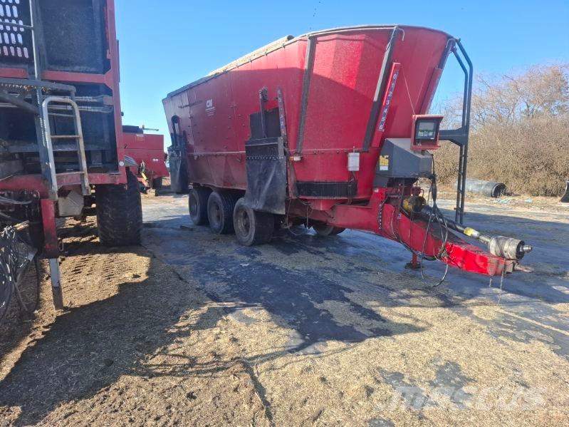 JF FEEDER VM 38 علافات ماشية