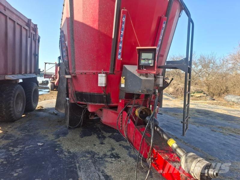 JF FEEDER VM 38 علافات ماشية