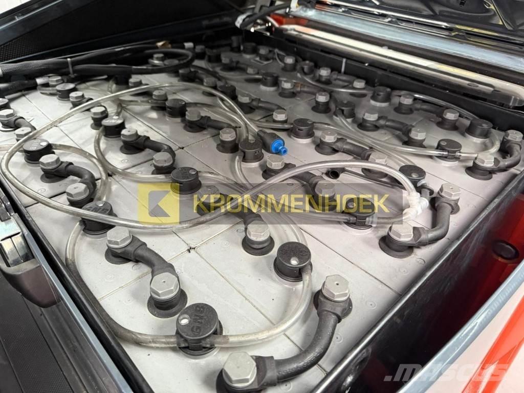 Toyota 8FBM20T شاحنات ذات رافعات شوكية تعمل بالكهرباء