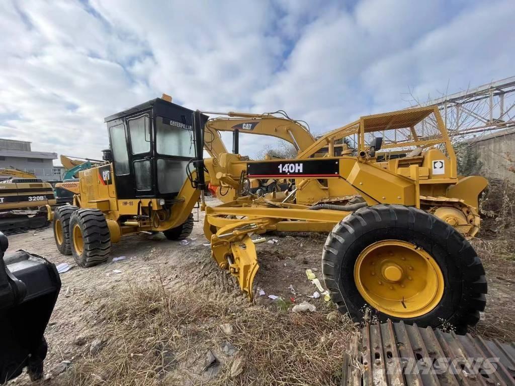 CAT 140 H معدات تمهيد الطرق