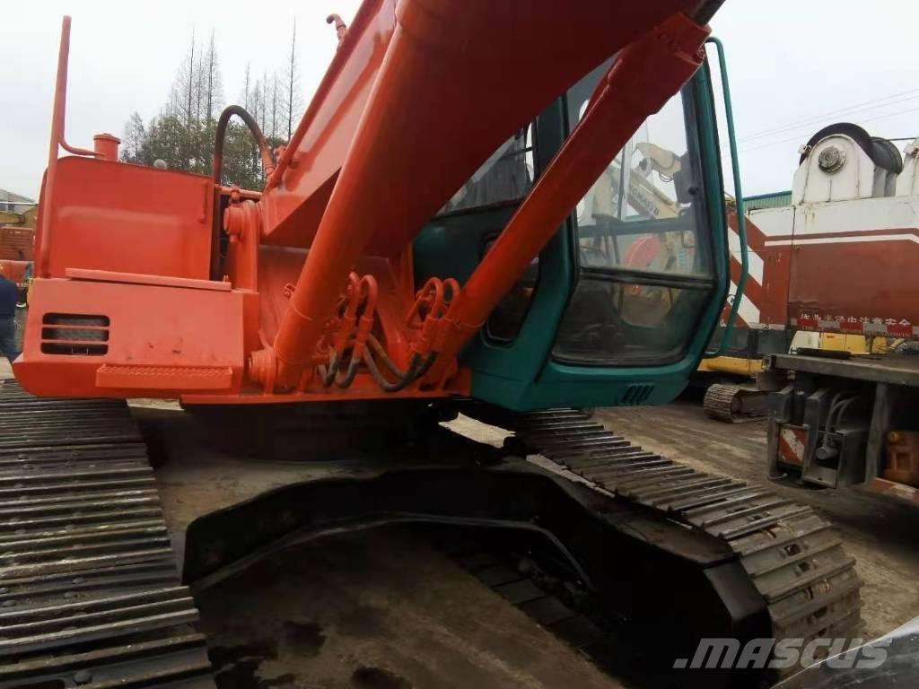 Hitachi EX 200 حفارات زحافة