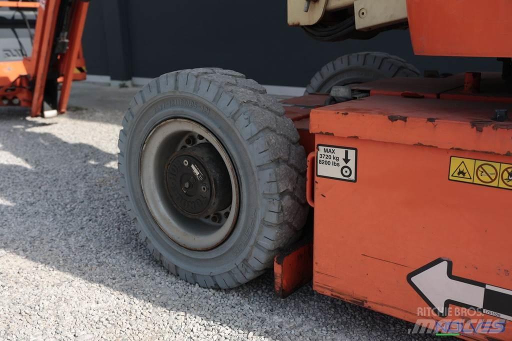 JLG E300AJP رافعات سلة مفصلية