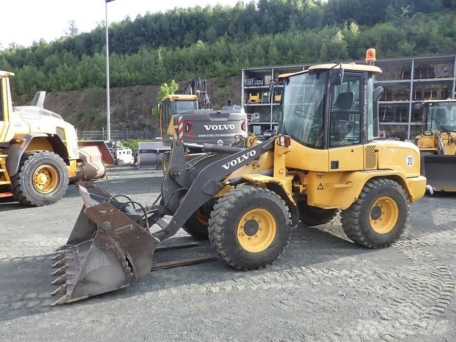Volvo L 35 G لوادر بعجل