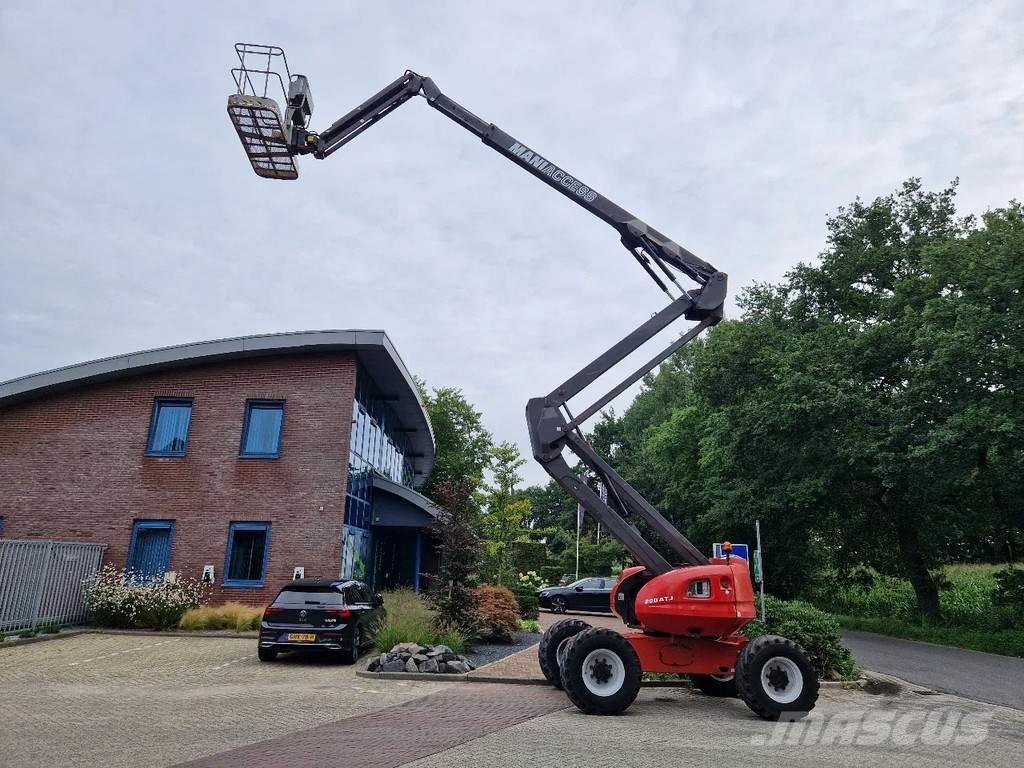 Manitou 200 ATJ رافعات سلة مفصلية