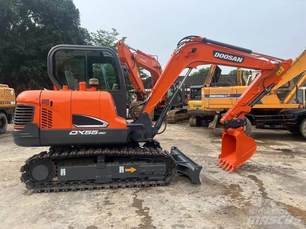 Doosan DX55-9C حفارات صغيرة أقل من 7 طن (حفارات صغيرة)