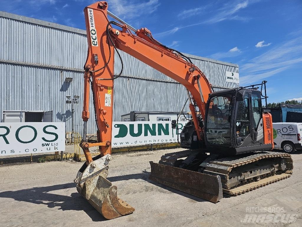 Hitachi ZX 135 US-6 حفارات زحافة